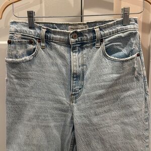 Abercrombie & Fitch 90’s Straight Ultra High Rise Jeans, size 28